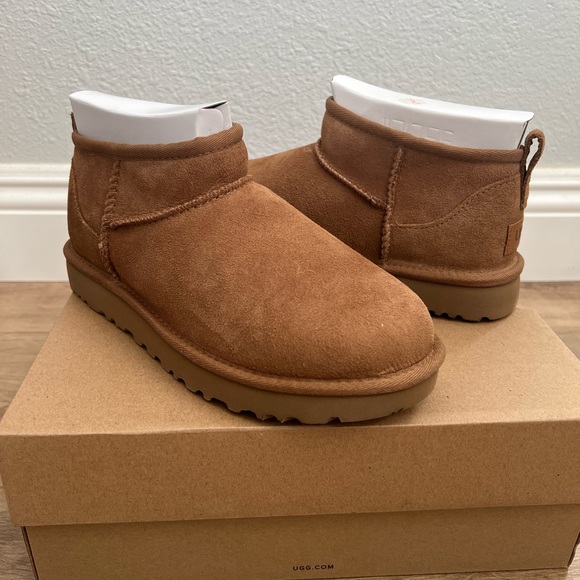 UGG ULTRA MINI CLASSIC BOOTS CHESTNUT NIB READY TO SHIP - Picture 3 of 11